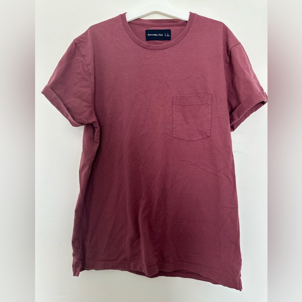 ABERCROMBIE & FITCH Men’s T-shirt Size L color pale red